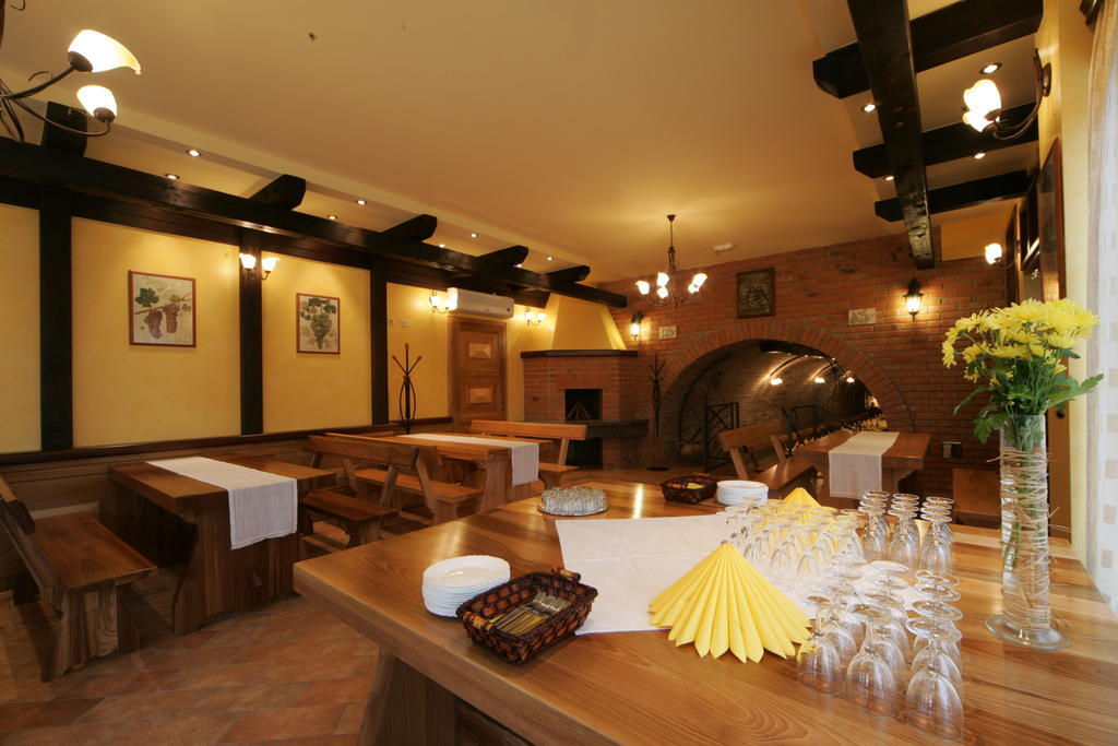 Podrumi Kolar "Suza Baranje" Kneževi Vinogradi Exteriér fotografie